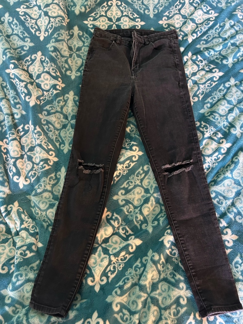 American Eagle Outfitters Black Ripped Skinny Jeans